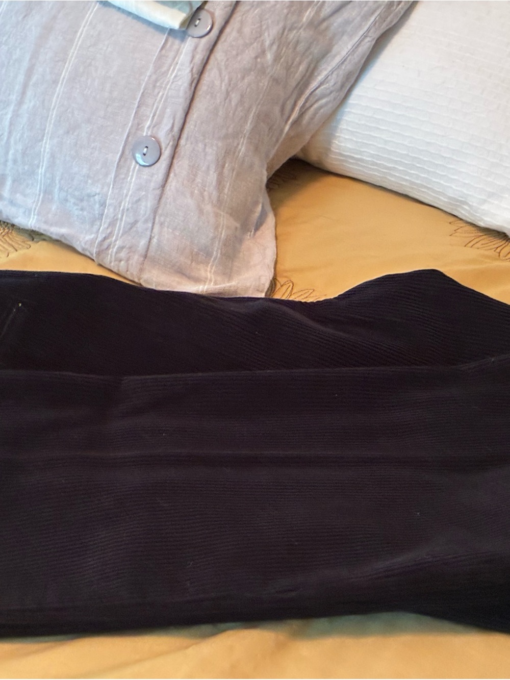Jos. A. Bank Men’s Corduroy Pants in Black